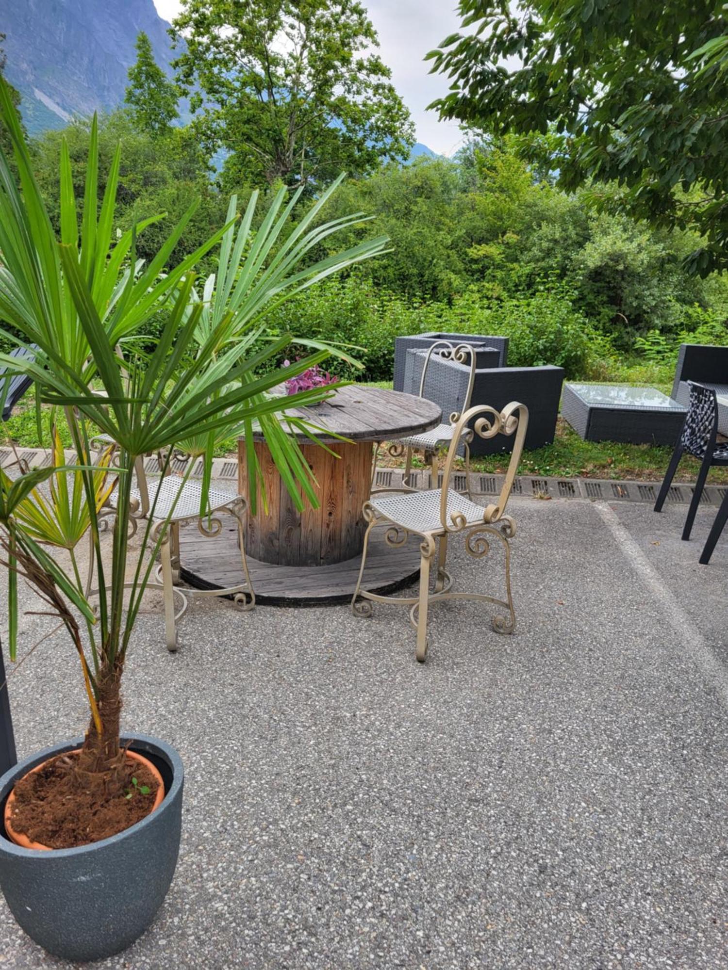 Hotel Restaurant Lancheton Saint-Julien-Mont-Denis Екстериор снимка