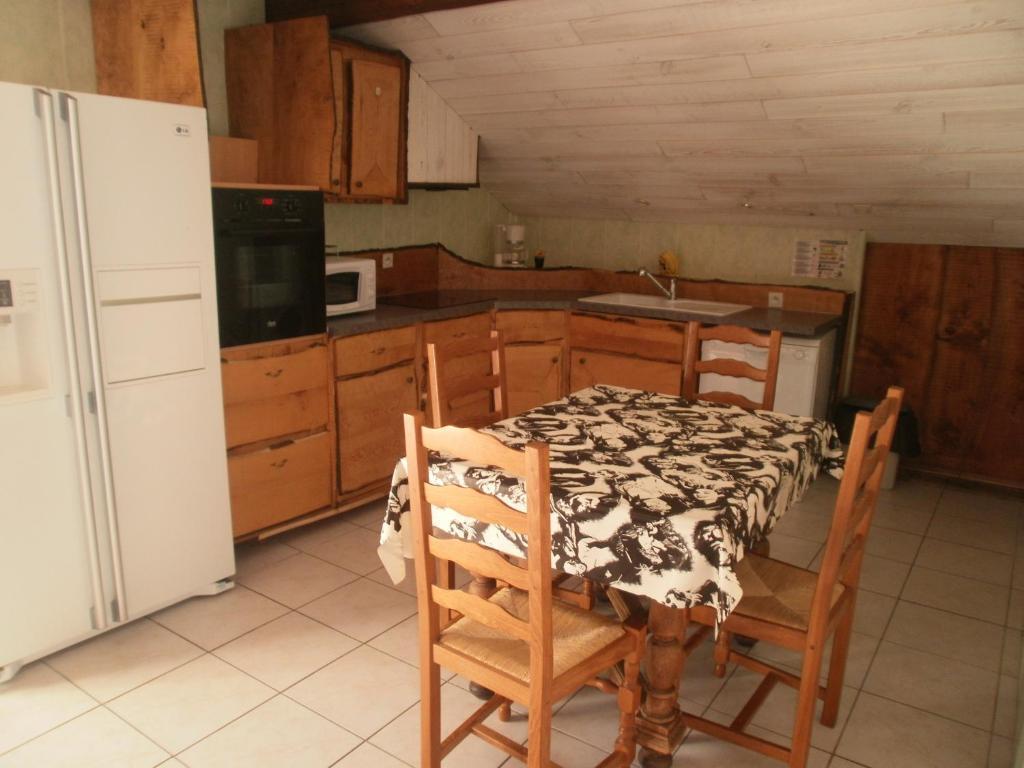 Hotel Restaurant Lancheton Saint-Julien-Mont-Denis Стая снимка