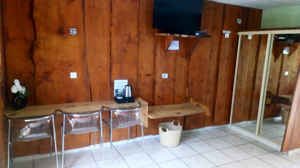 Hotel Restaurant Lancheton Saint-Julien-Mont-Denis Екстериор снимка
